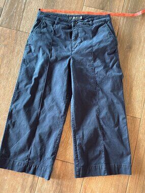 Lauren Ralph Lauren women's Navy high waist, cropped, wide leg pants size 10